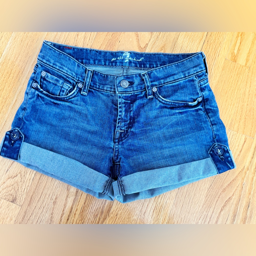 7 for all mankind rolled denim shorts size 26.